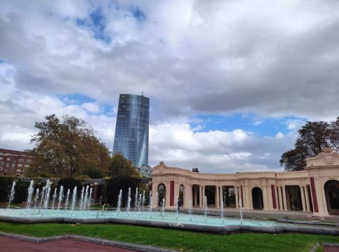 Previsión del tiempo de la AEMET: Cielos nubosos y aumento de temperaturas Previsión del tiempo de la AEMET: Cielos nubosos y aumento de temperaturas