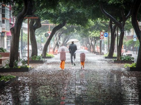 La AEMET advierte de una nueva DANA y tormentas en una decena de provincias españolas La AEMET advierte de una nueva DANA y tormentas en una decena de provincias españolas