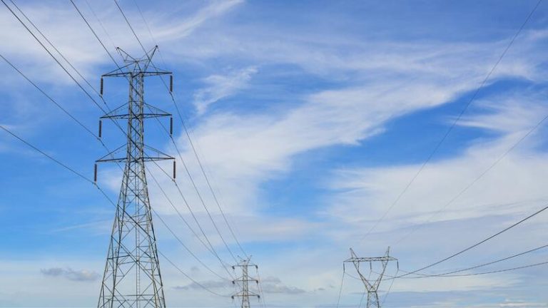 Red Eléctrica actualiza el porcentaje de demanda de luz reestablecido tras el apagón en España