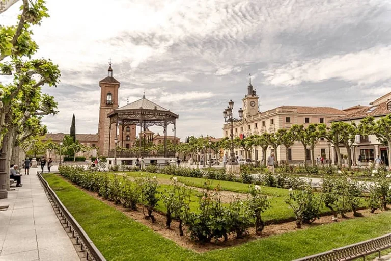 No más alquileres imposibles: Este pueblo madrileño ofrece casas baratas y empleos de 1800 euros