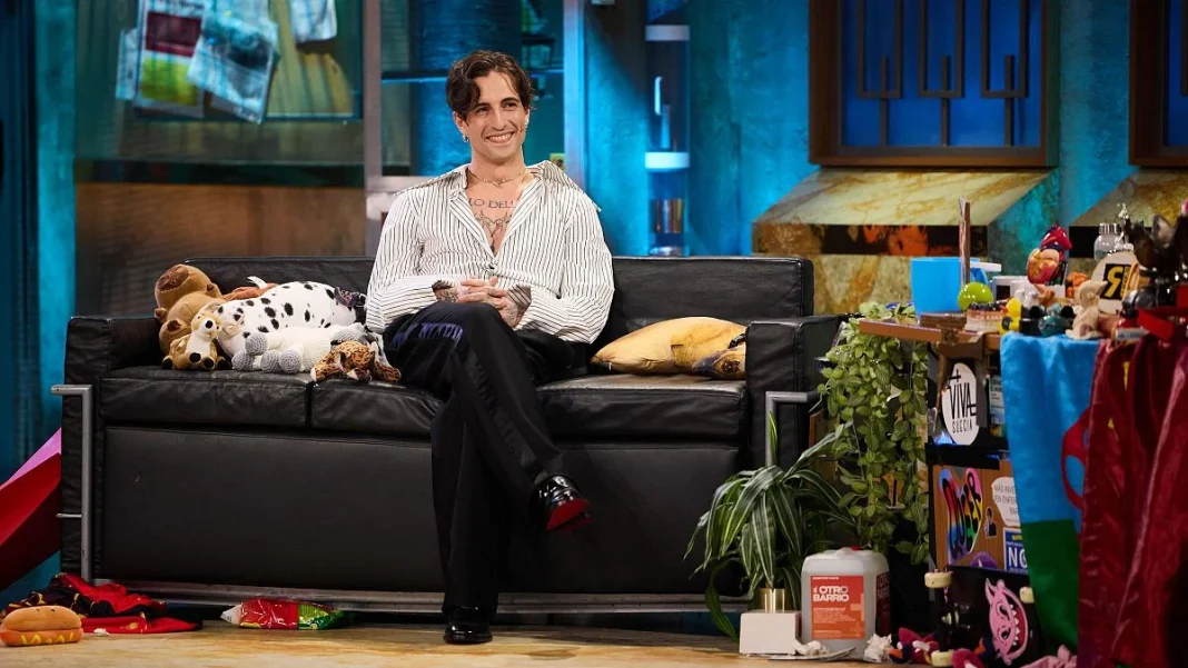 Broncano y su intento de hablar italiano en La Revuelta con Damiano David