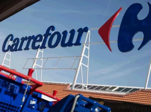 Adiós a los secadores caros: Carrefour lanza el rival de Dyson que está arrasando en ventas Adiós a los secadores caros: Carrefour lanza el rival de Dyson que está arrasando en ventas