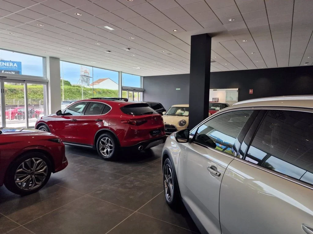 Cómo la tecnología y los accidentes afectan las primas de los seguros de coche