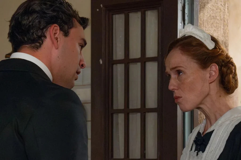 Curro y Pía se mantiene tras la pista de un asesino  