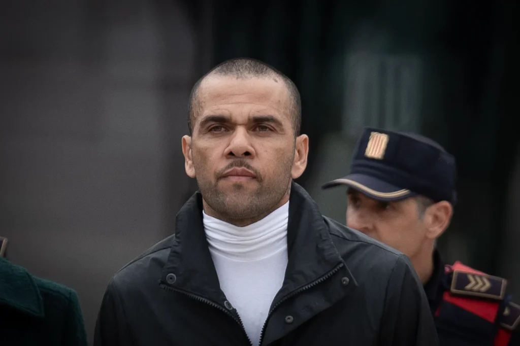 Ayudando a entender el caso Dani Alves: «Puede mentir lo que quiera» 2 Dani Alves, absuelto del juicio por agresión sexual