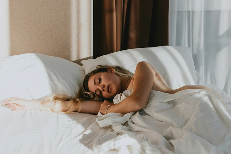 EL SMARTPHONE NOS ACOMPAÑA A LA HORA DE DORMIR