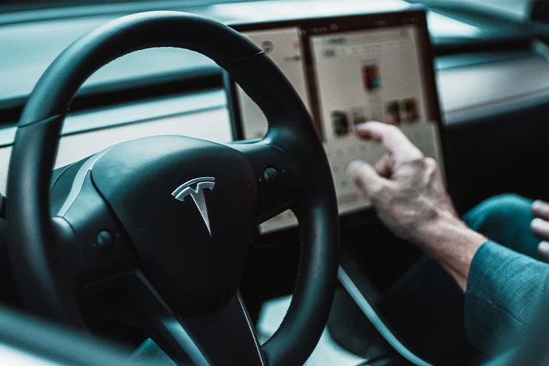 ELON MUSK SE ENCUENTRA CON UNA NUEVA COMPETENCIA