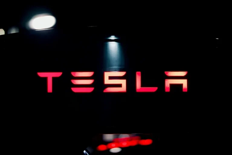 Elon Musk, en el punto de mira por la estafa del cuentakilómetros de Tesla