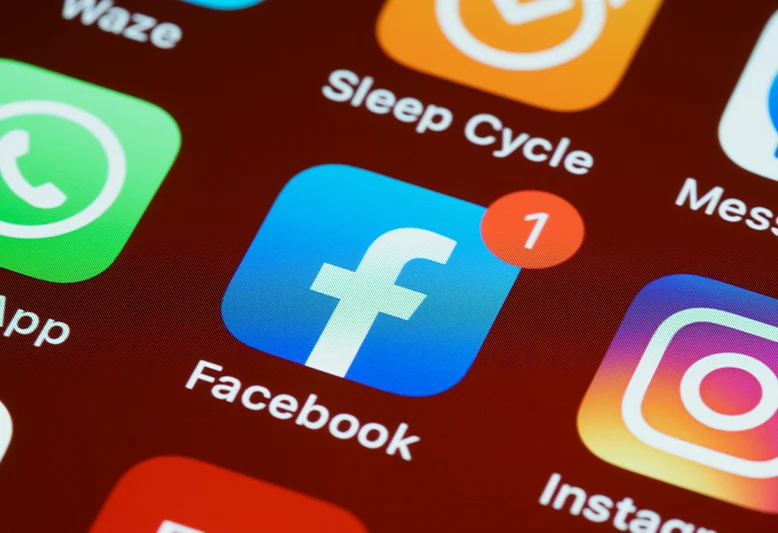 FACEBOOK REGRESA A LOS ORÍGENES