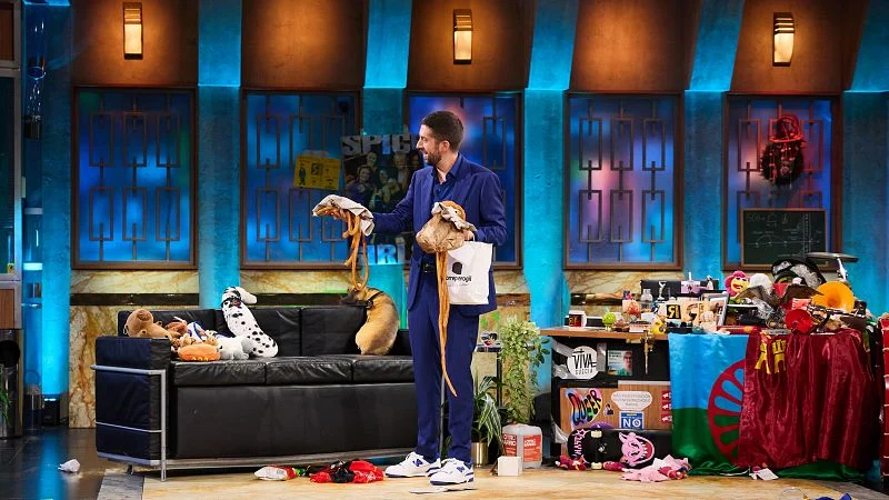 «Funny Little Fears» y la gira que llega a España