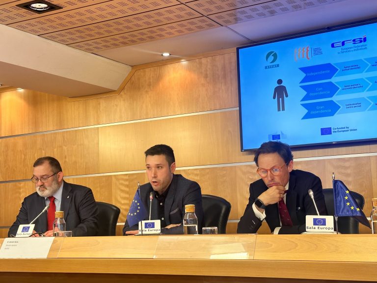 Aiudo reclama ayudas económicas a las familias en la contratación de empleados domésticos