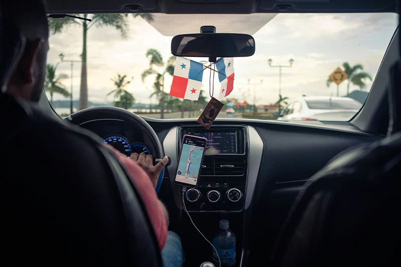 LA OCU ANALIZA A WAZE Y GOOGLE MAPS