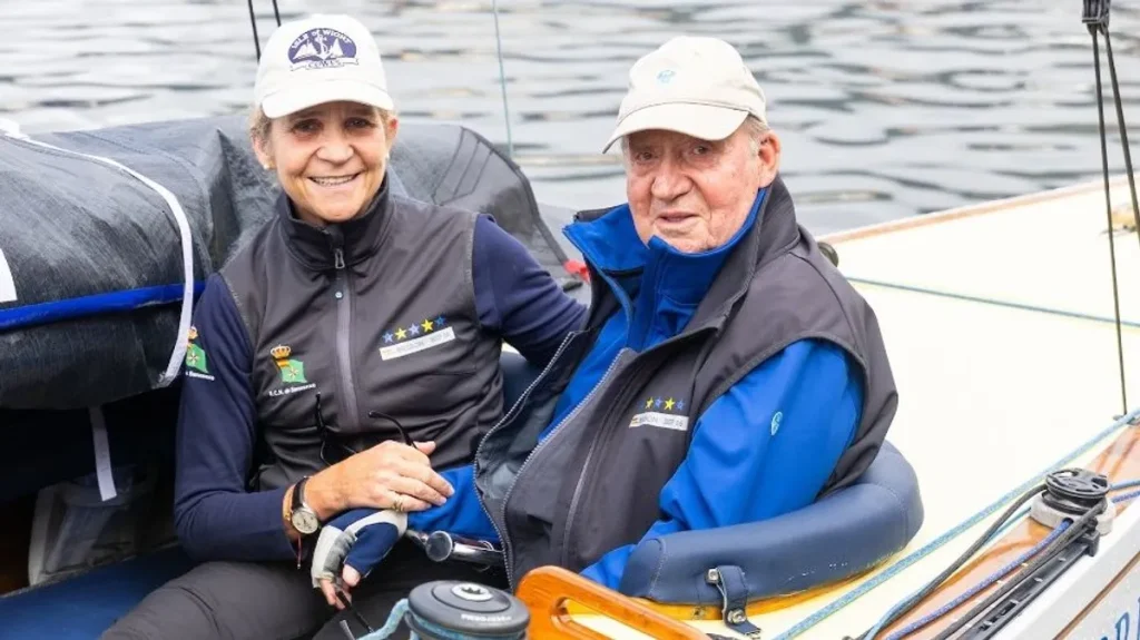 Juan Carlos I molesto con Felipe VI en una llamada de 20 minutos que agravó el conflicto con Revilla 61 La infanta Elena es la instigadora detrás de la querella