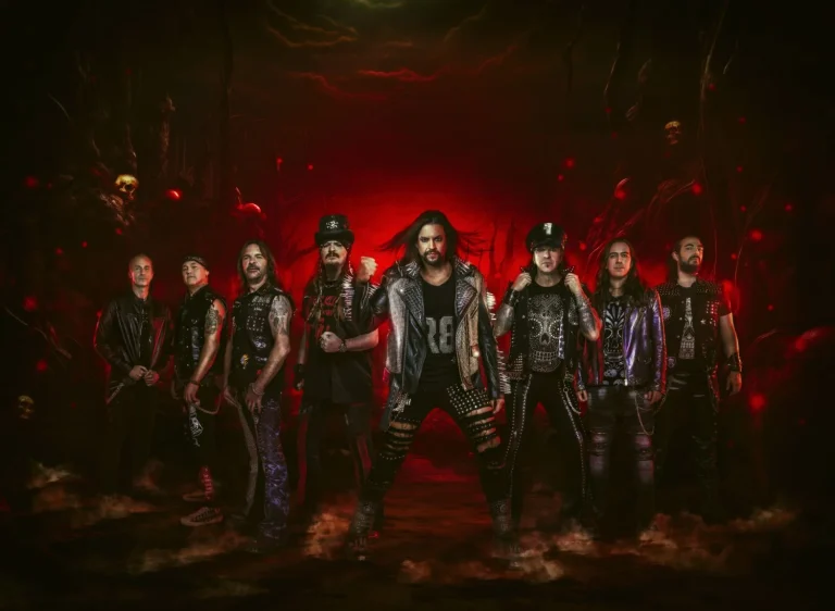 Txus di Fellatio de Mägo de Oz: «Es brutal ver una orquesta sinfónica con una banda de metal»