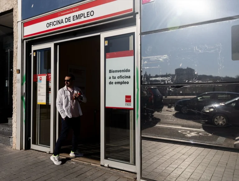 Empleo público para docentes en Andalucía: 4.309 plazas en oposiciones para 2026-2027