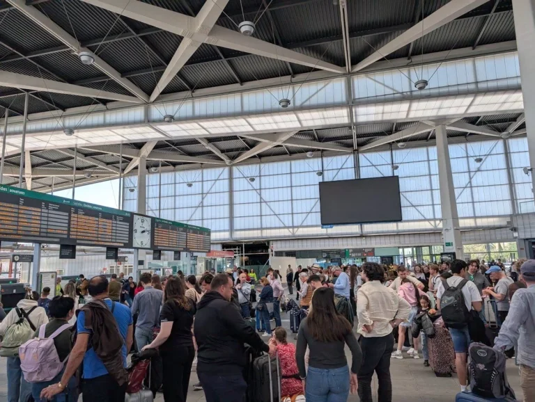 Secuelas del apagón: de miles de reclamaciones por daños a electrodomésticos a cancelaciones de viajes