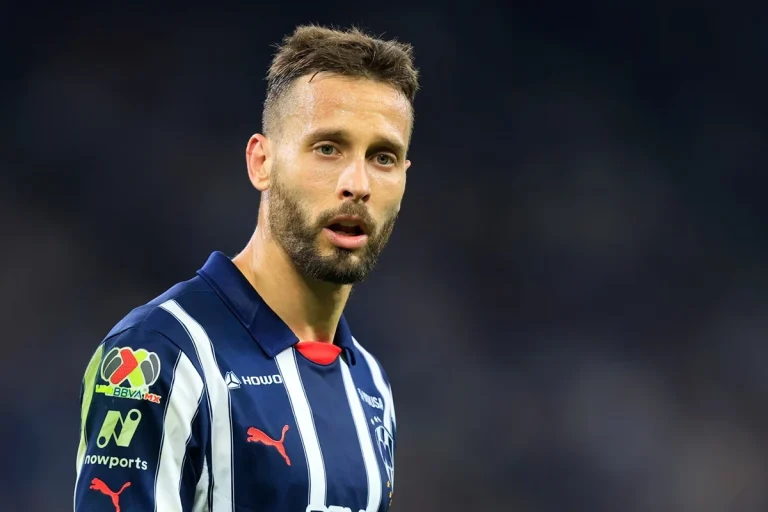 Sergio Canales a tortas con el entrenador de Rayados: interviene Ramos