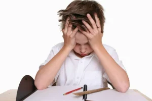 Cuando la genialidad y la hiperactividad conviven: cómo reconocer y gestionar el TDAH en niños con altas capacidades