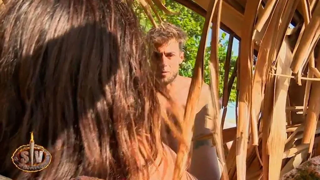 Un beso furtivo indicaría que mantienen una relación