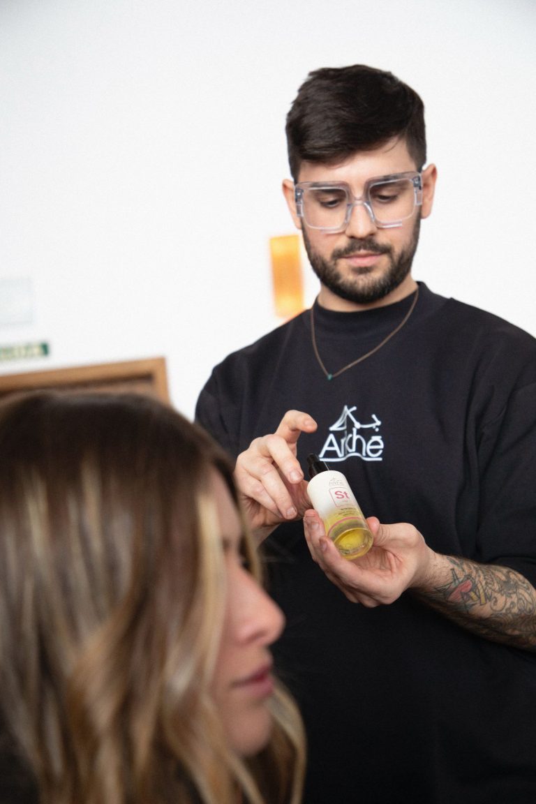 Arkhé Cosmetics, marca de peluquería oficial en el espectacular desfile de Pilar Dalbat en Sierra Nevada
