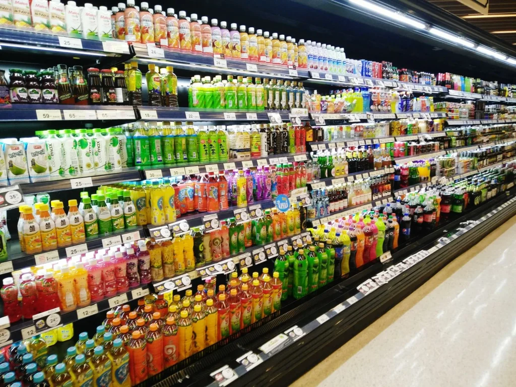 CALORÍAS LÍQUIDAS: EL ENGAÑO DULCE QUE TU CEREBRO NO DETECTA