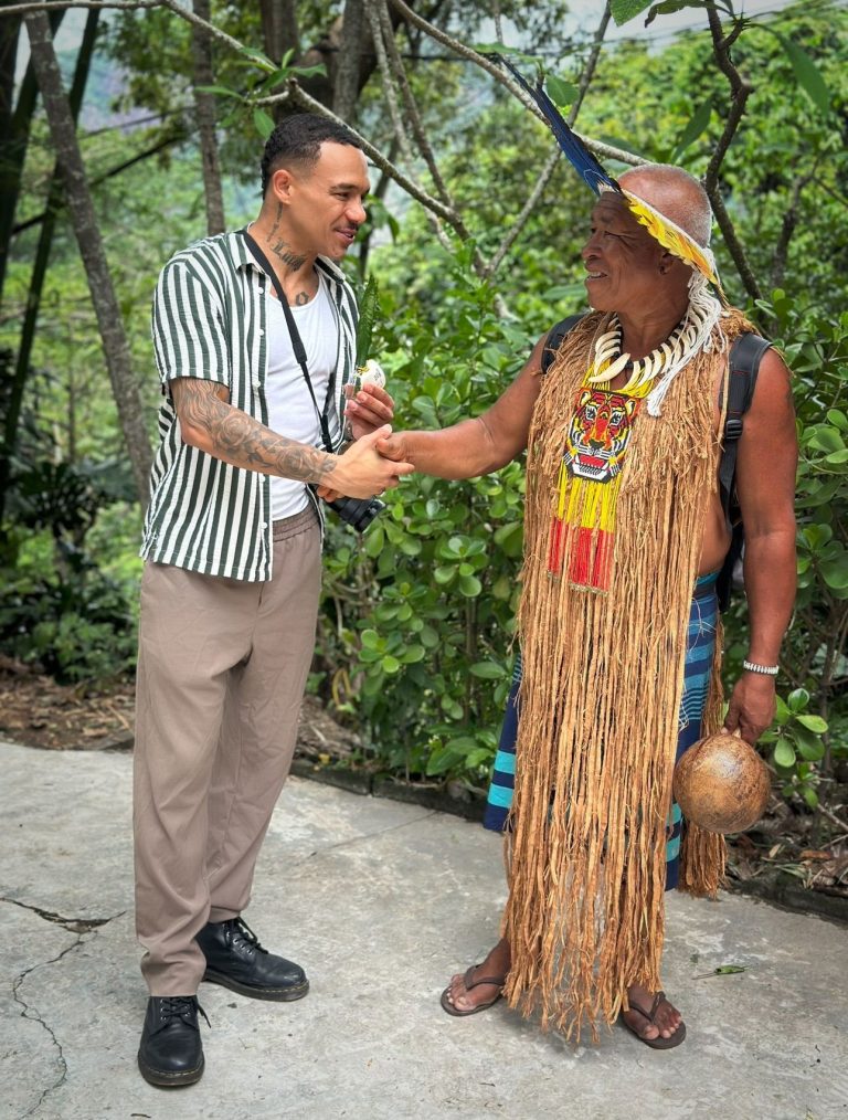 Rafael Lorran publicará su libro 'El Camino de las Abejas'