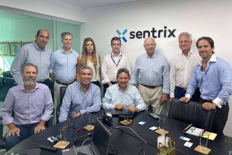 Grupo Armora se expande a Latinoamérica y crea la empresa Cyber Sentrix en Perú junto al Grupo Planinvest Grupo Armora se expande a Latinoamérica y crea la empresa Cyber Sentrix en Perú junto al Grupo Planinvest