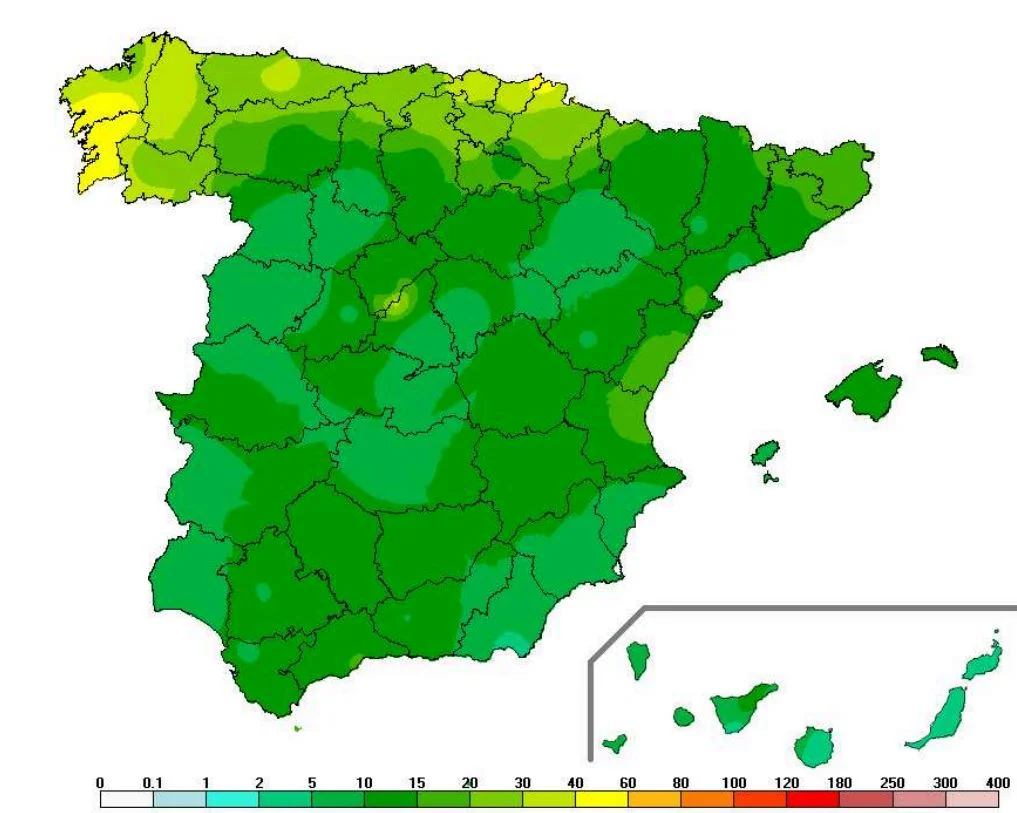 ¿Siempre llueve? La Semana Santa 2025 y los datos históricos de lluvias de la AEMET 1 Mapa de la AEMET de lluvias en Semana Santa de 1981 a 2015