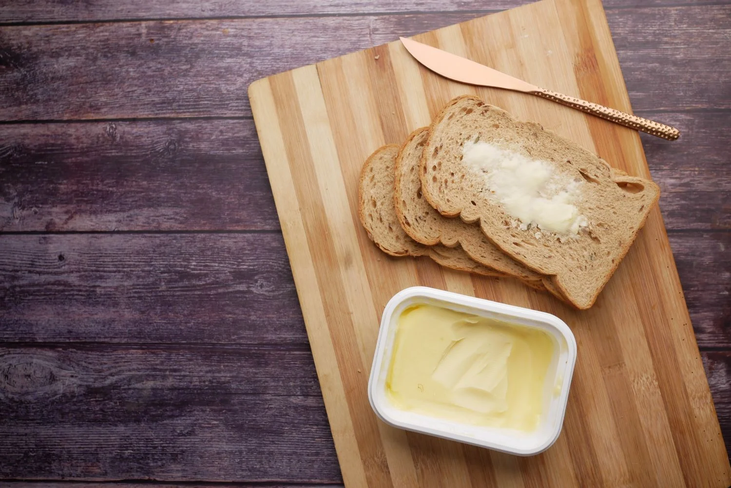 UNA SUSTANCIA INVISIBLE: LAS GRASAS TRANS EN LA MARGARINA