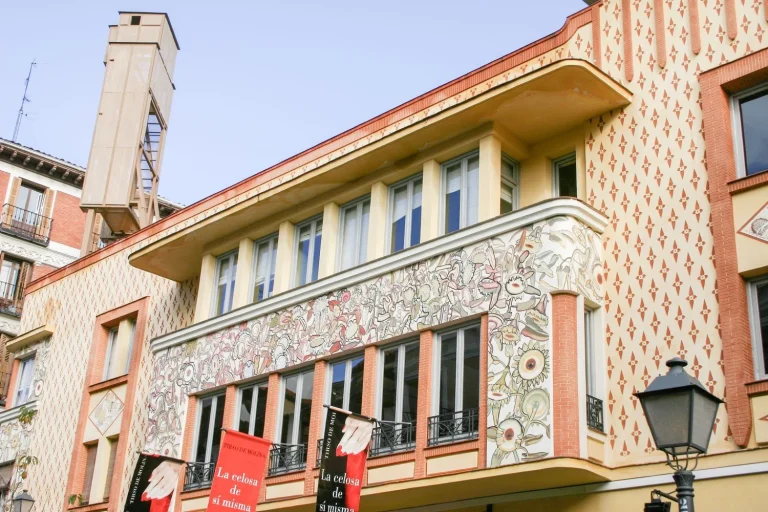 El Teatro Pavón cumple 100 años siendo un referente de la escena cultural de la capital