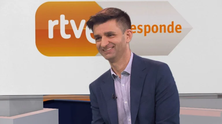 Los 'enganchones' públicos del presidente de RTVE y la trampa de las audiencias