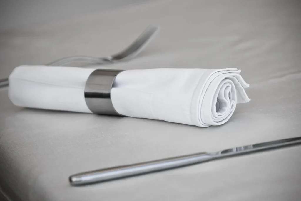 EL IMPACTO ECONÓMICO DE LAS TOALLAS AUSENTES