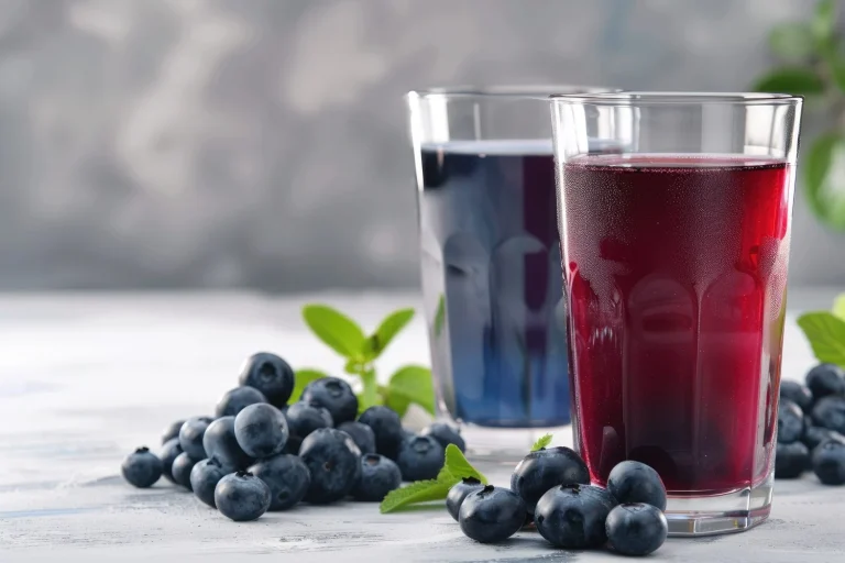 La ciencia lo aclara: arándanos vs plátanos, cuál es mejor para tu energía y azúcar en sangre