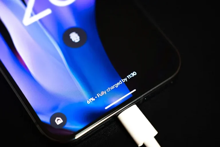 ¿Tu móvil se queda sin batería? Así puedes detectar las apps responsables de ello