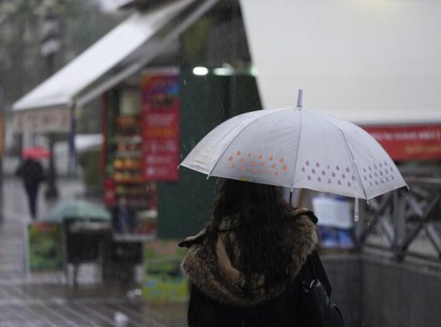 La AEMET avisa de los efectos de un nuevo frente, con Cataluña en el foco La AEMET avisa de los efectos de un nuevo frente, con Cataluña en el foco