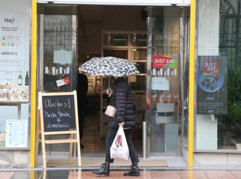 Previsión del tiempo de la AEMET: 20 provincias en riesgo por lluvias y tormentas Previsión del tiempo de la AEMET: 20 provincias en riesgo por lluvias y tormentas