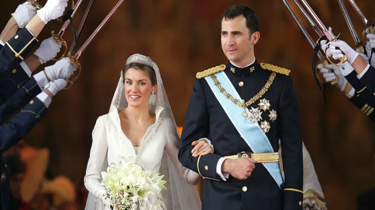 Recordamos al profesor con el que estuvo Letizia en el 21 aniversario de la boda con Felipe VI