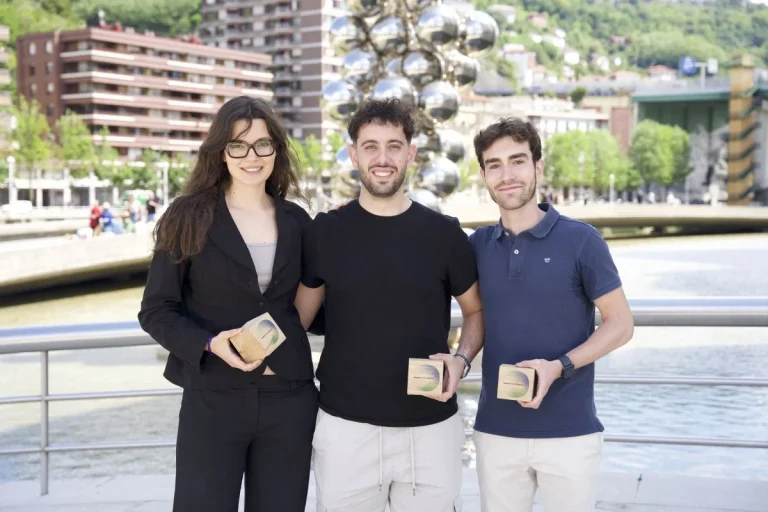 Plataforma potenciada por IA para eliminar el residuo digital gana un concurso de soluciones frente al cambio climático