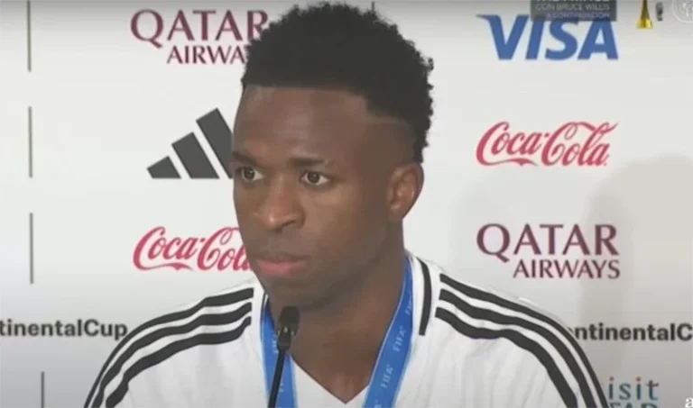 Penas de prisión, multa e inhabilitación para los autores de insultos racistas a Vinicius