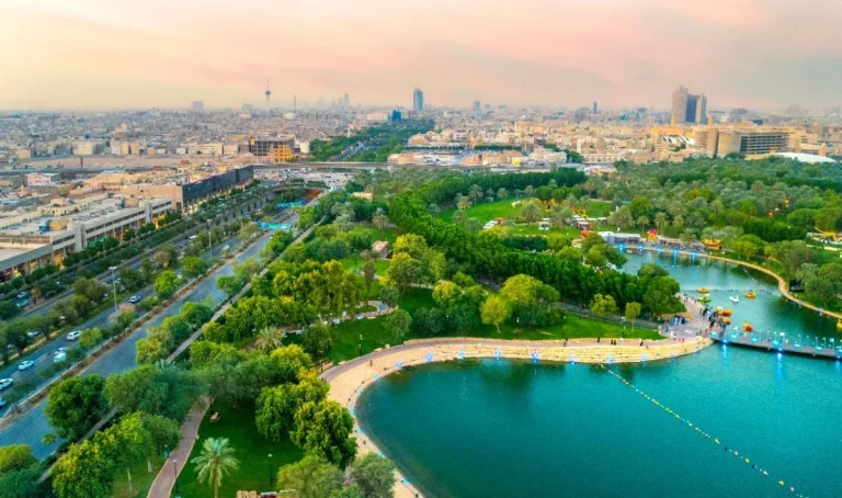 Arabia Saudí y España refuerzan su cooperación económica con el foco en inversión, energía e infraestructuras