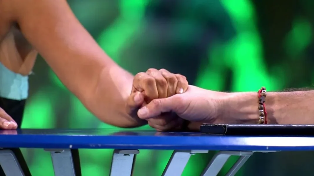 Carlos regresa al Plató