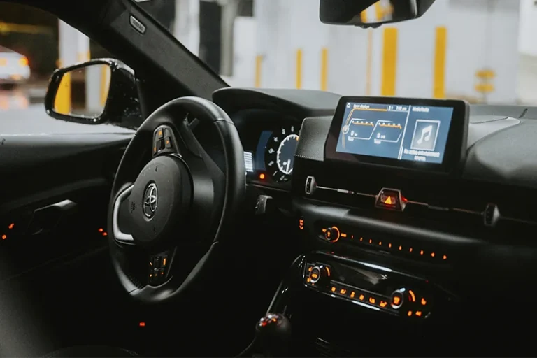 Convierte tu viejo vehículo en un coche con Android Auto o Apple CarPlay fácilmente