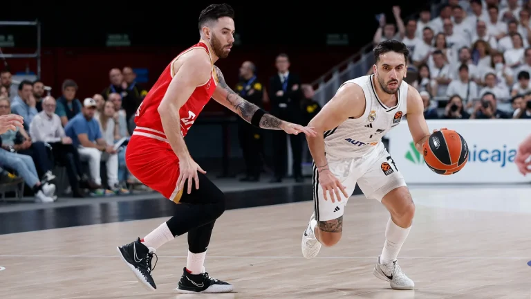 El Real Madrid de Chus Mateo cae con honores