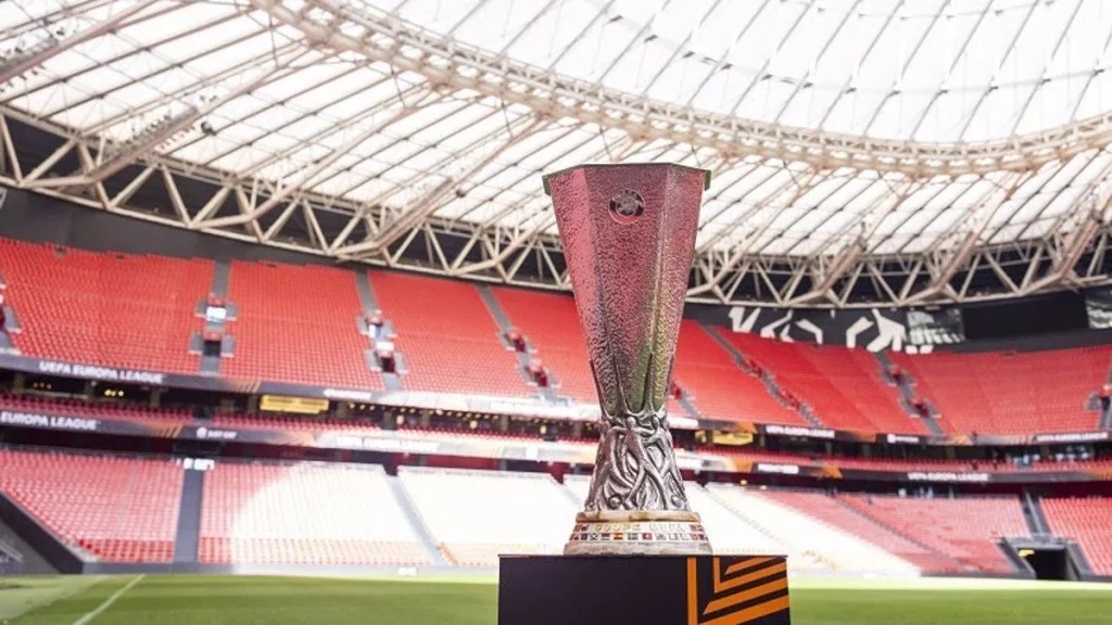 El caos del transporte: el cierre del Metro complica la movilidad en plena fiebre futbolera