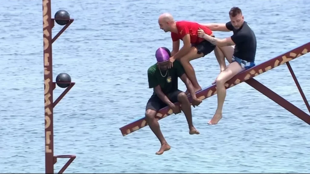 'Supervivientes': El baile de Montoya a Terelu, el salto en helicóptero y una villana que no deja de ser la favorita 51 El juego del balancín que preocupó a la audiencia