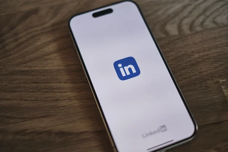 El truco de la Generación Z para multiplicar las posibilidades de conseguir un trabajo en LinkedIn