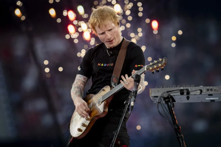 Ed Sheeran baila lento en Madrid