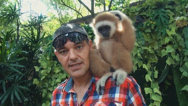 Frank Cuesta desconsolado en un video tras el escándalo de estafa y maltrato animal  