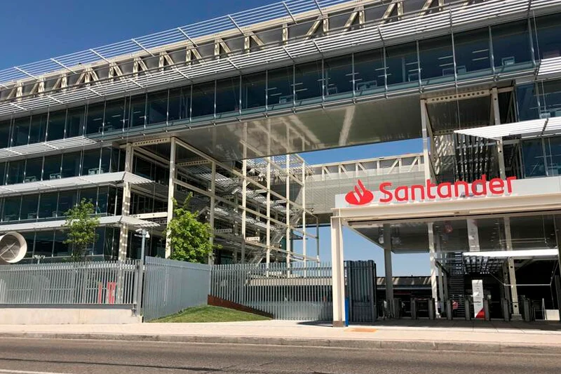 INVERSIONES DE FAMOSOS Y CRIPTOMONEDAS FRAUDULENTAS, SEGÚN EL BANCO SANTANDER