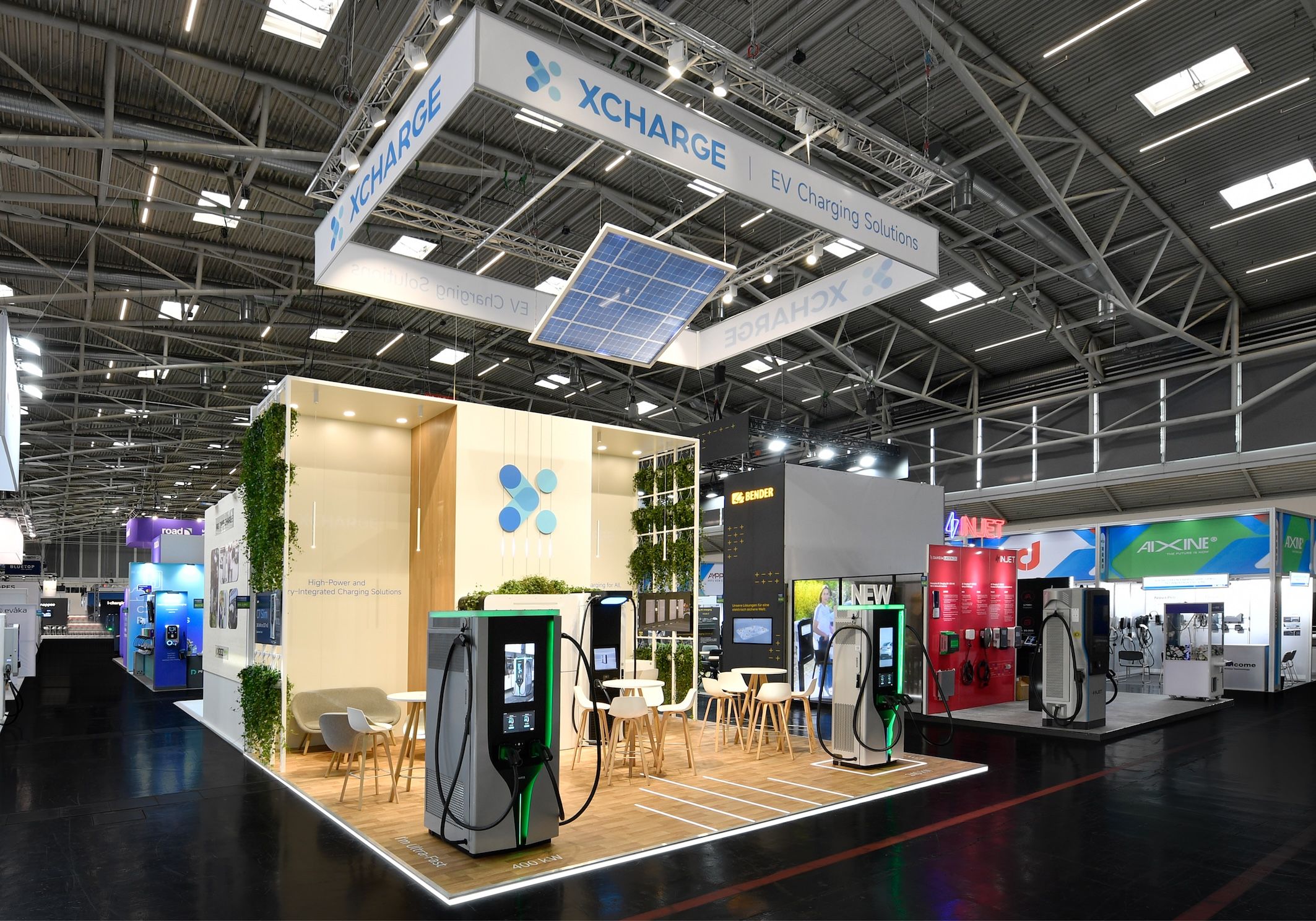 Imagen XCharge EU presenta su solucion de microrredes y la renovada gama C7 en Power2Drive 2025